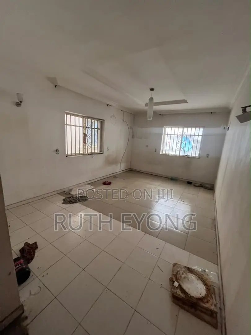 3bdrm Apartment in Ikota Villa Estate, for rent in Ikota