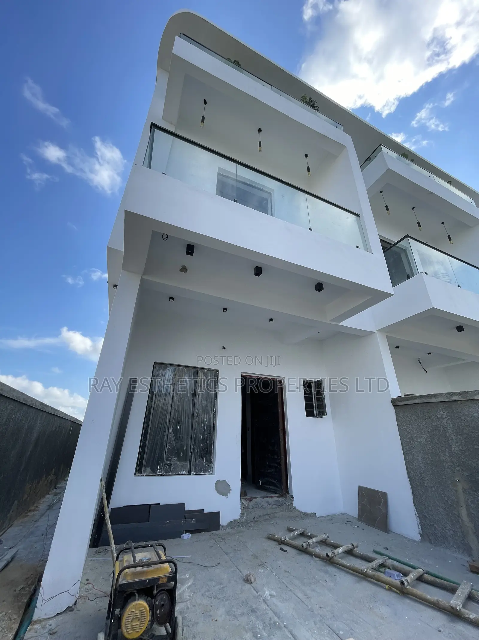 3bdrm Townhouse/Terrace in Off Lekki-Epe Expressway for sale in Off Lekki-Epe Expressway