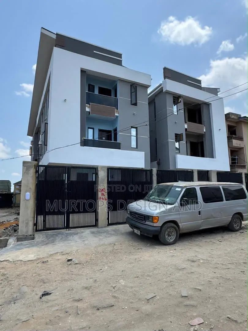 2bdrm Apartment in Medina for sale in Medina