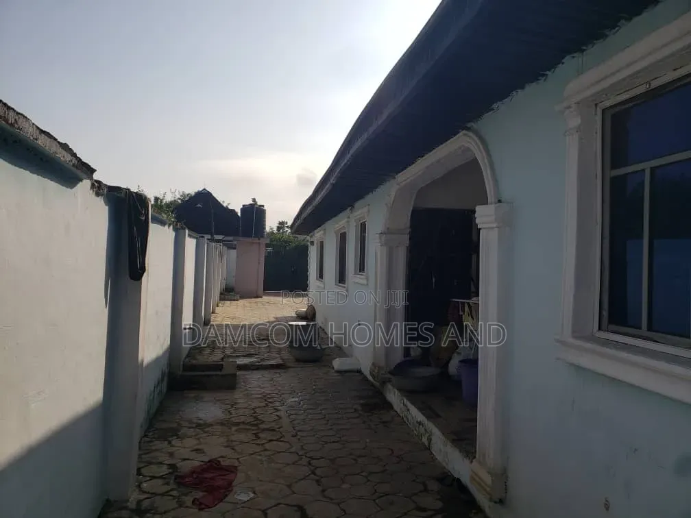 4bdrm Apartment in Abaodan Estate, Akinyele for sale in Akinyele