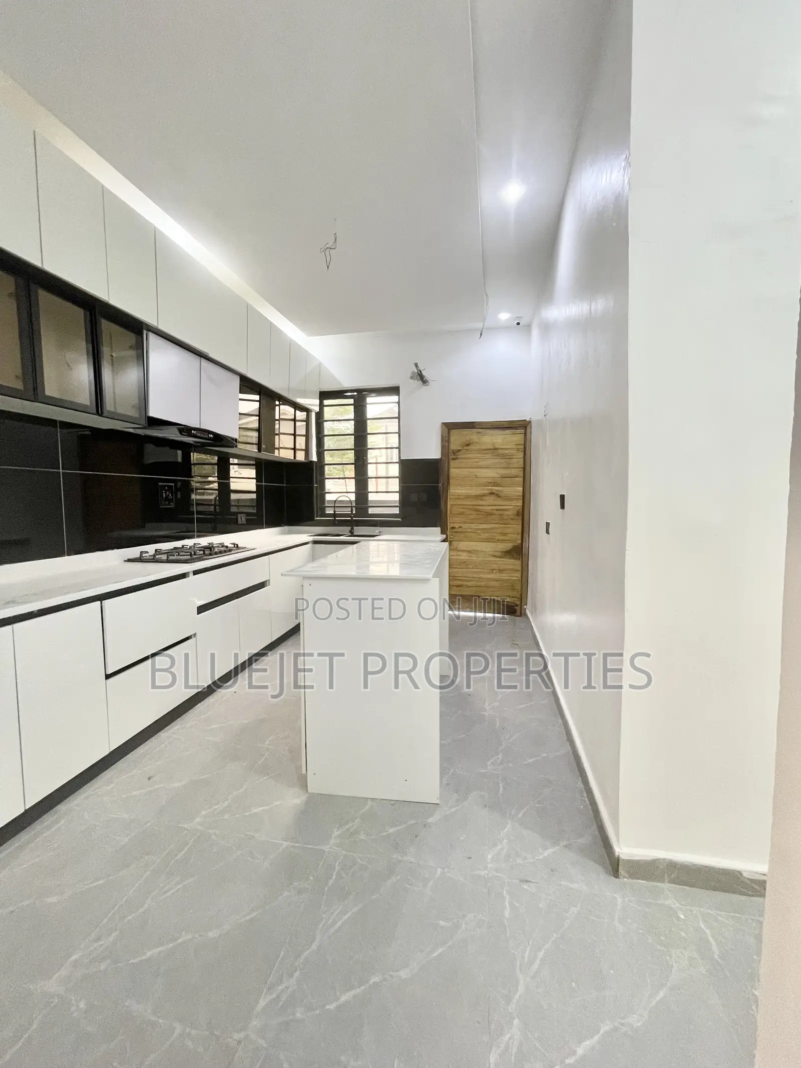 4bdrm Duplex in Lekki for sale in Lekki Phase 1