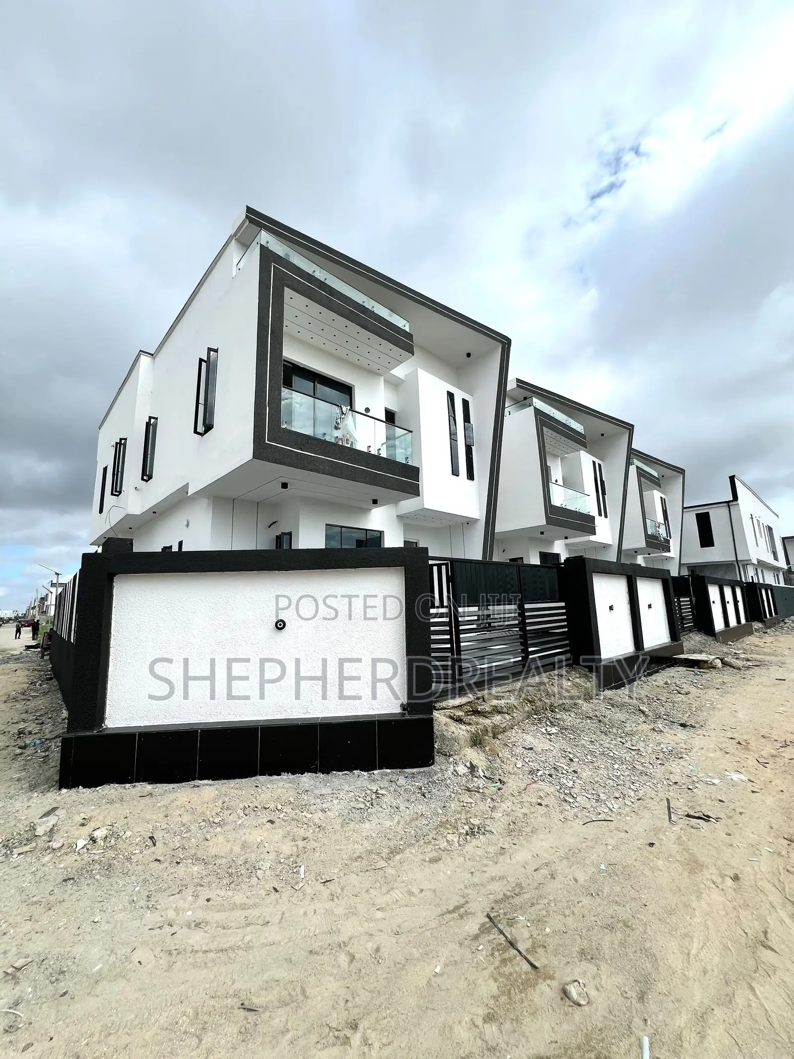 4bdrm Duplex in Ado / Ajah for sale in Ado / Ajah