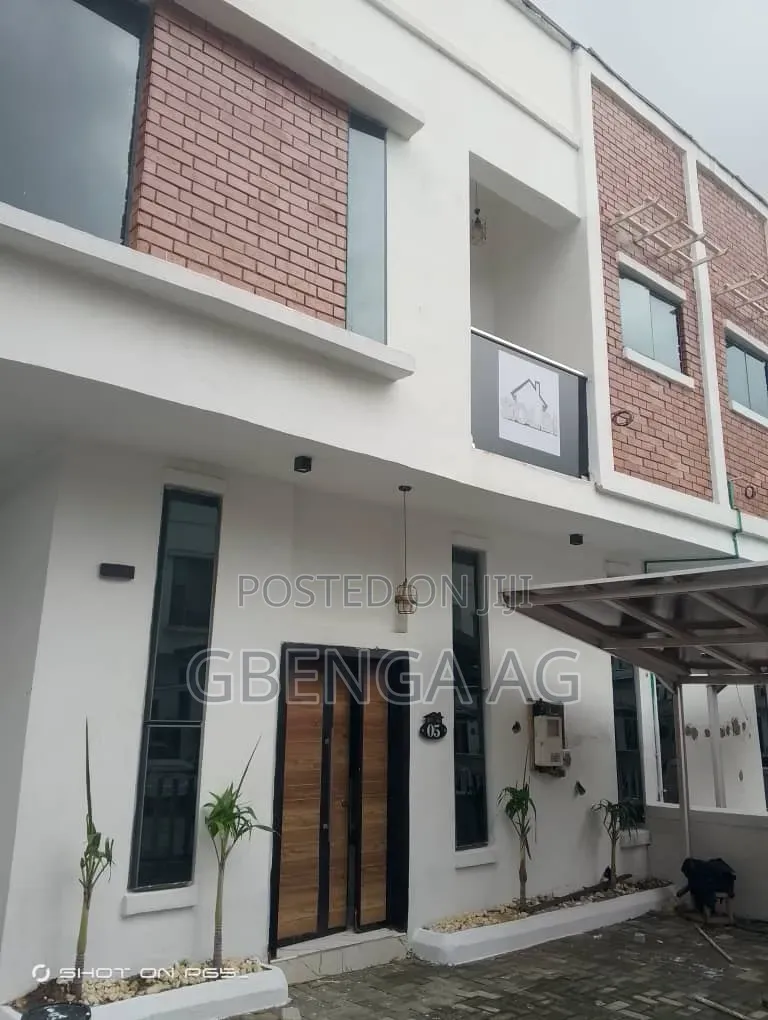 4bdrm Duplex in Victoria Crest 2, Lekki Phase 2 for sale in Lekki Phase 2