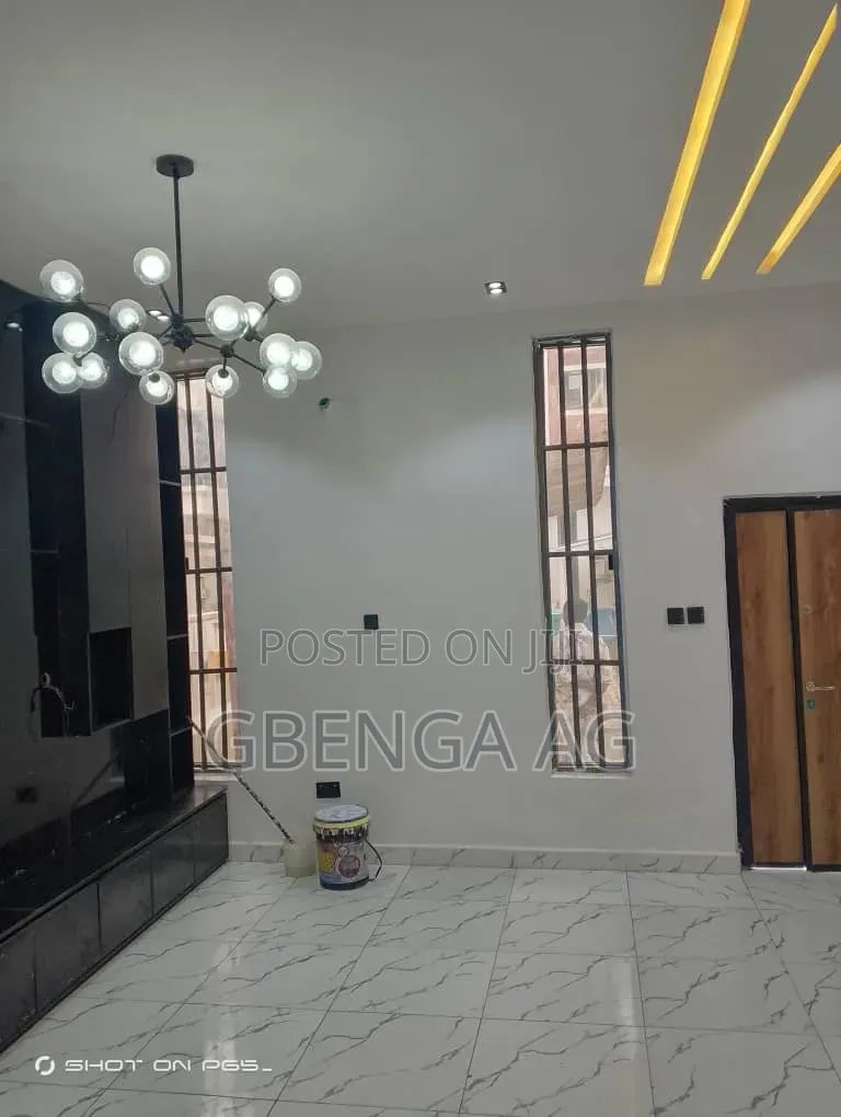 4bdrm Duplex in Victoria Crest 2, Lekki Phase 2 for sale in Lekki Phase 2