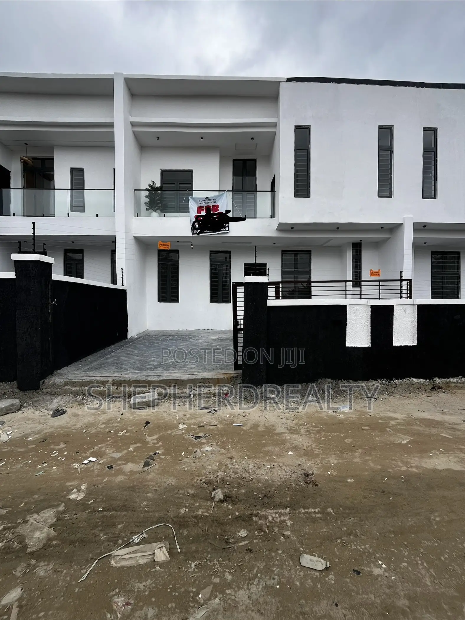 3bdrm Duplex in Sangotedo for sale in Sangotedo