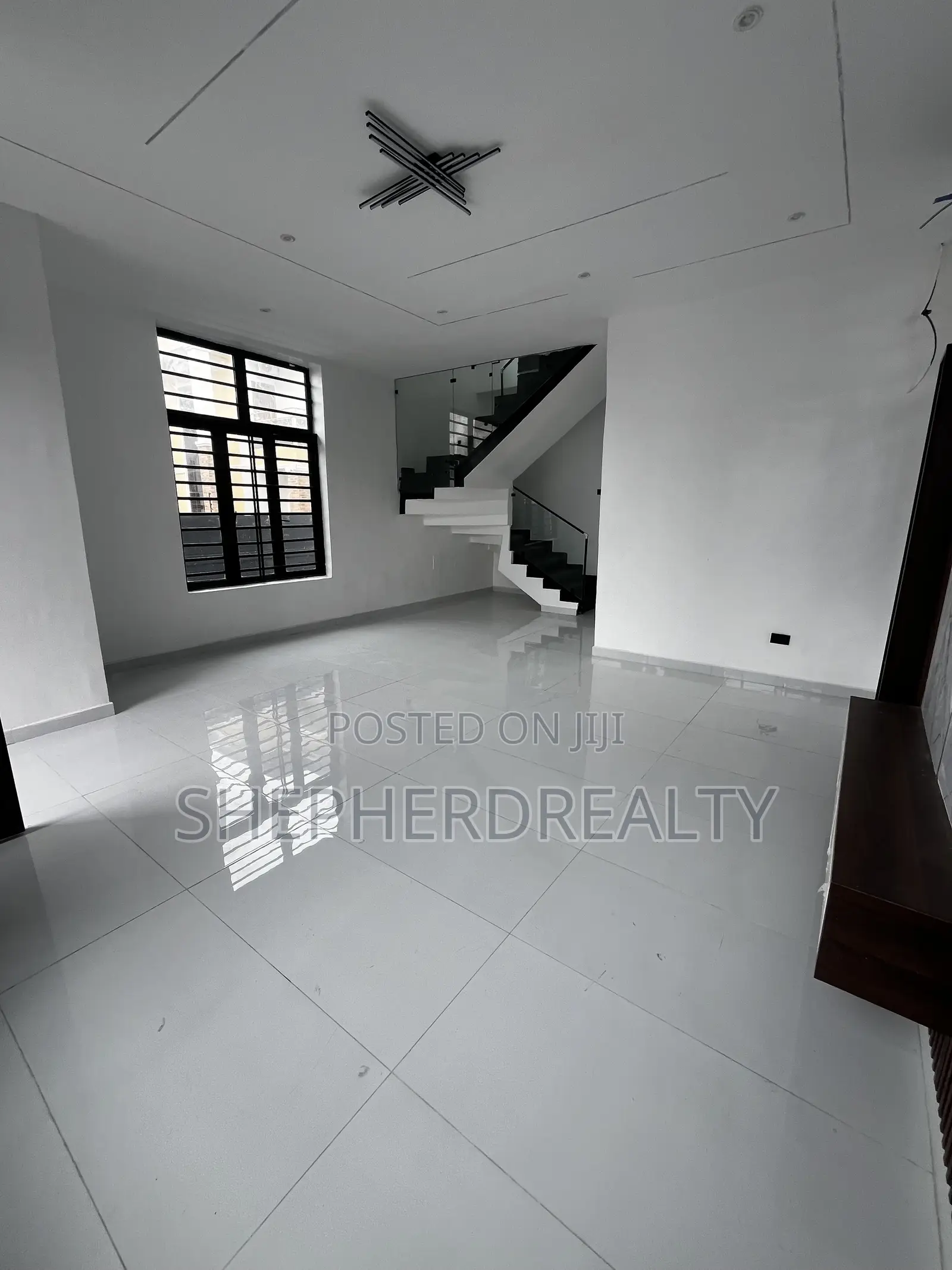 5bdrm Duplex in Sangotedo for sale in Sangotedo