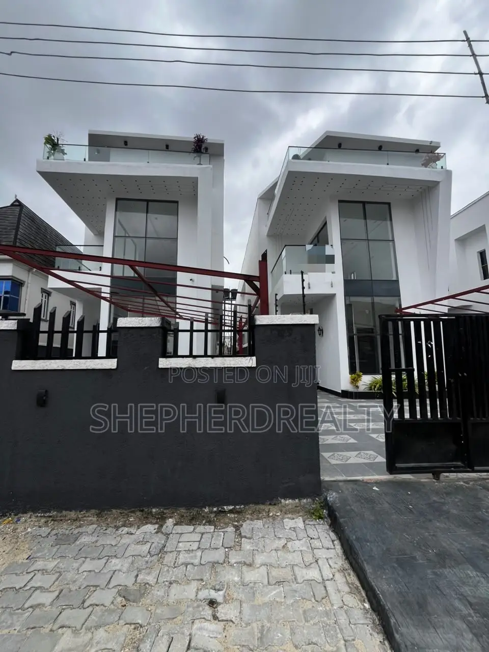 5bdrm Duplex in Sangotedo for sale in Sangotedo