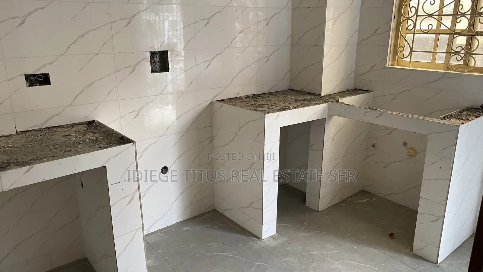 18bdrm Block of Flats in Opposite Maitama, Katampe (Main) for sale in Katampe (Main)