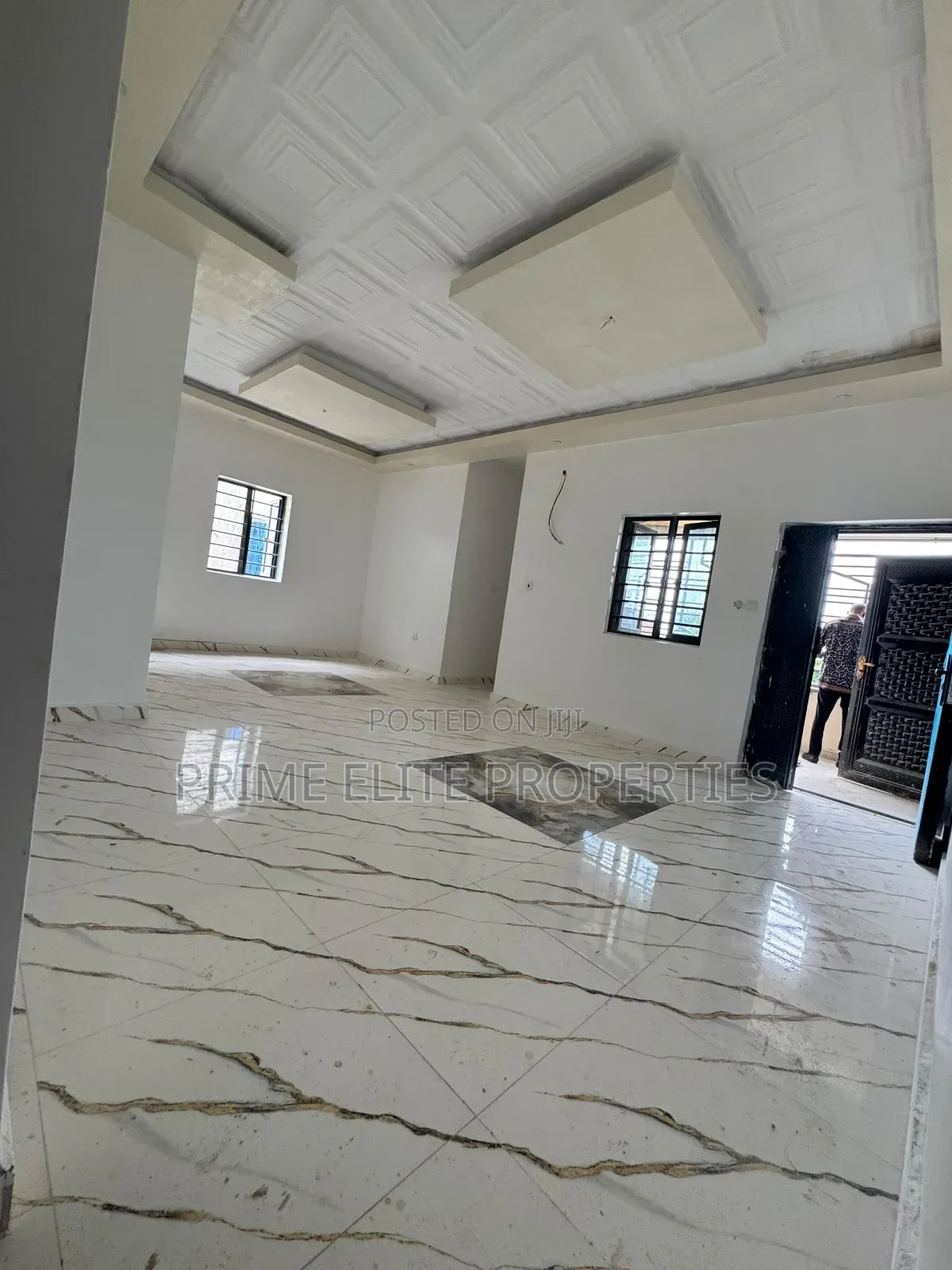 2bdrm Block of Flats in Ikot Akpanabia Axis, for rent in Uyo