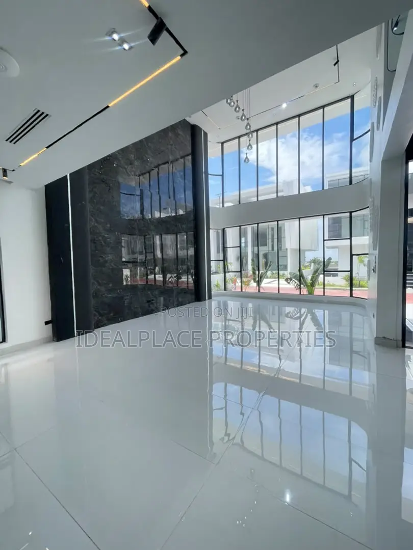 5bdrm Duplex in Osapa london for sale in Osapa london