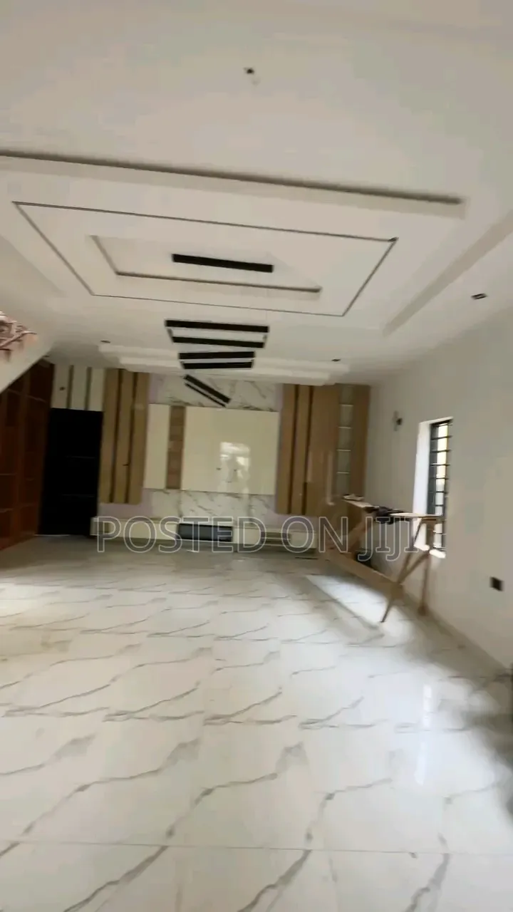 Furnished 4bdrm Duplex in Old Gra, Enugu for sale in Enugu