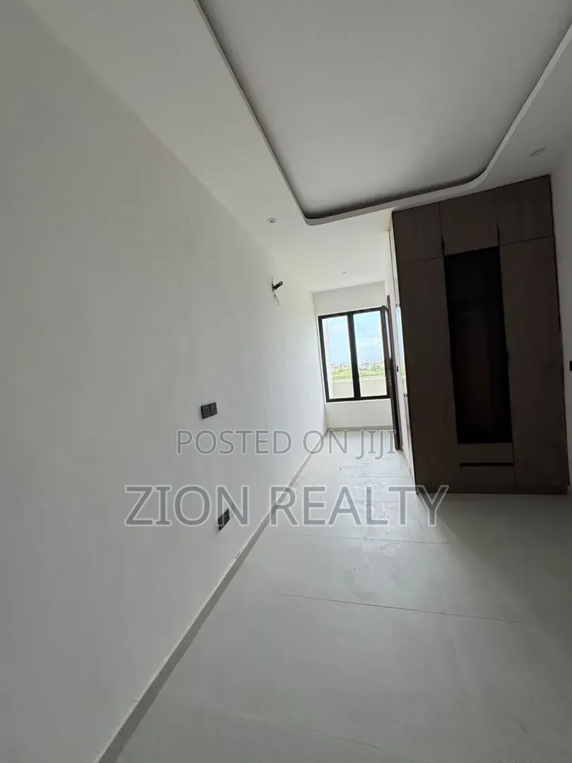2bdrm Apartment in Foreshore, Lekki Phase 1 for rent in Lekki Phase 1