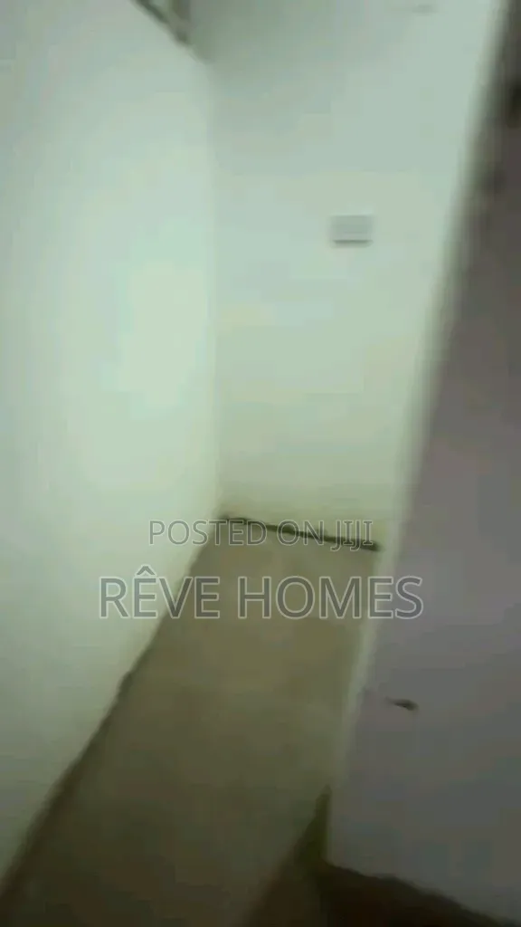 Mini Flat in Iwaya for rent in Iwaya