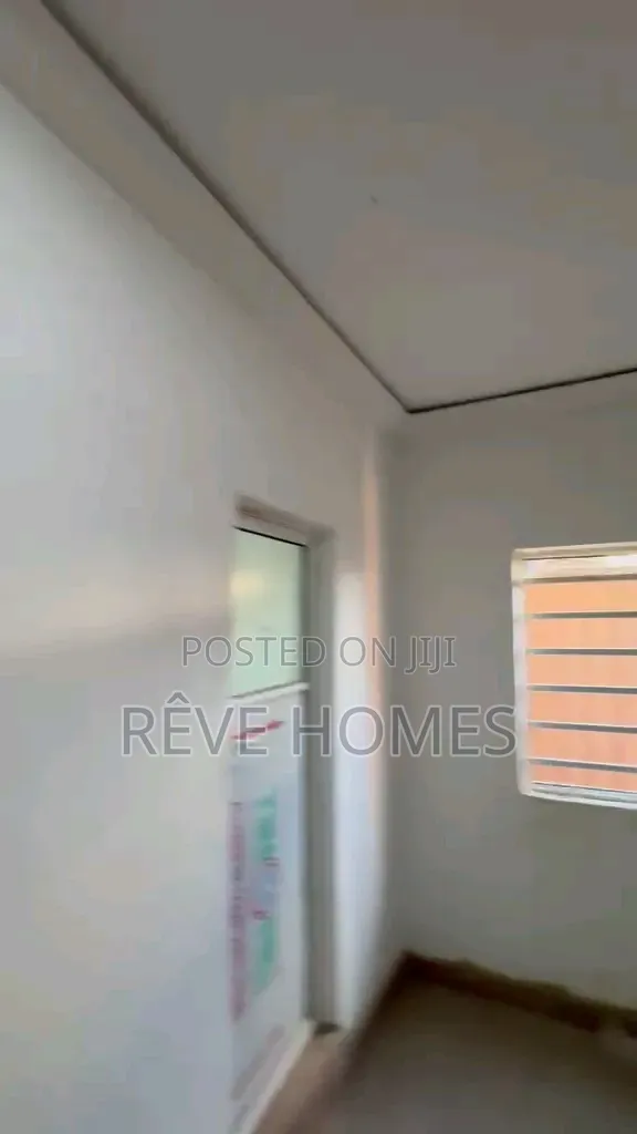 Mini Flat in Iwaya for rent in Iwaya