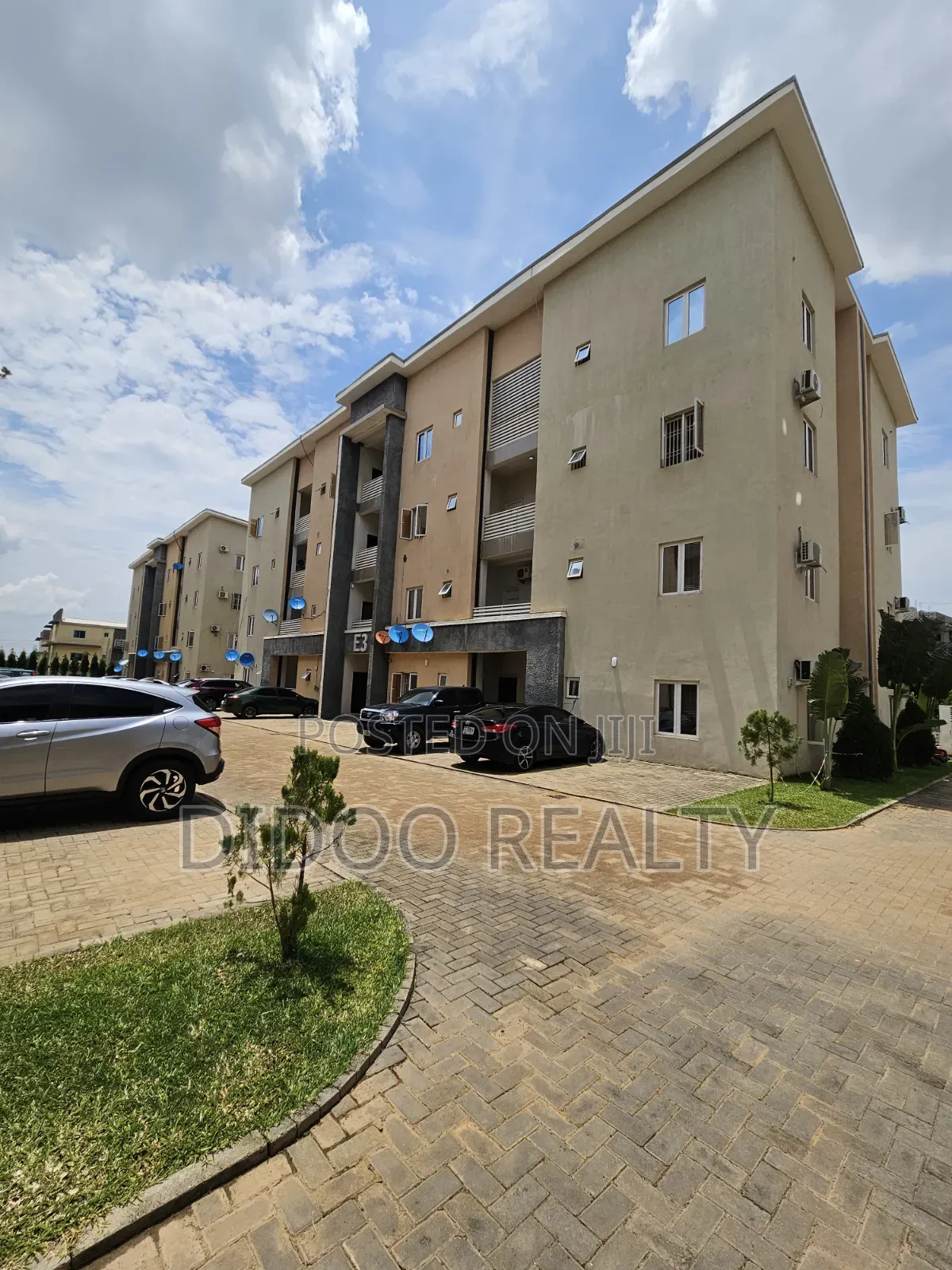 3bdrm Block of Flats in Wuye for sale in Wuye