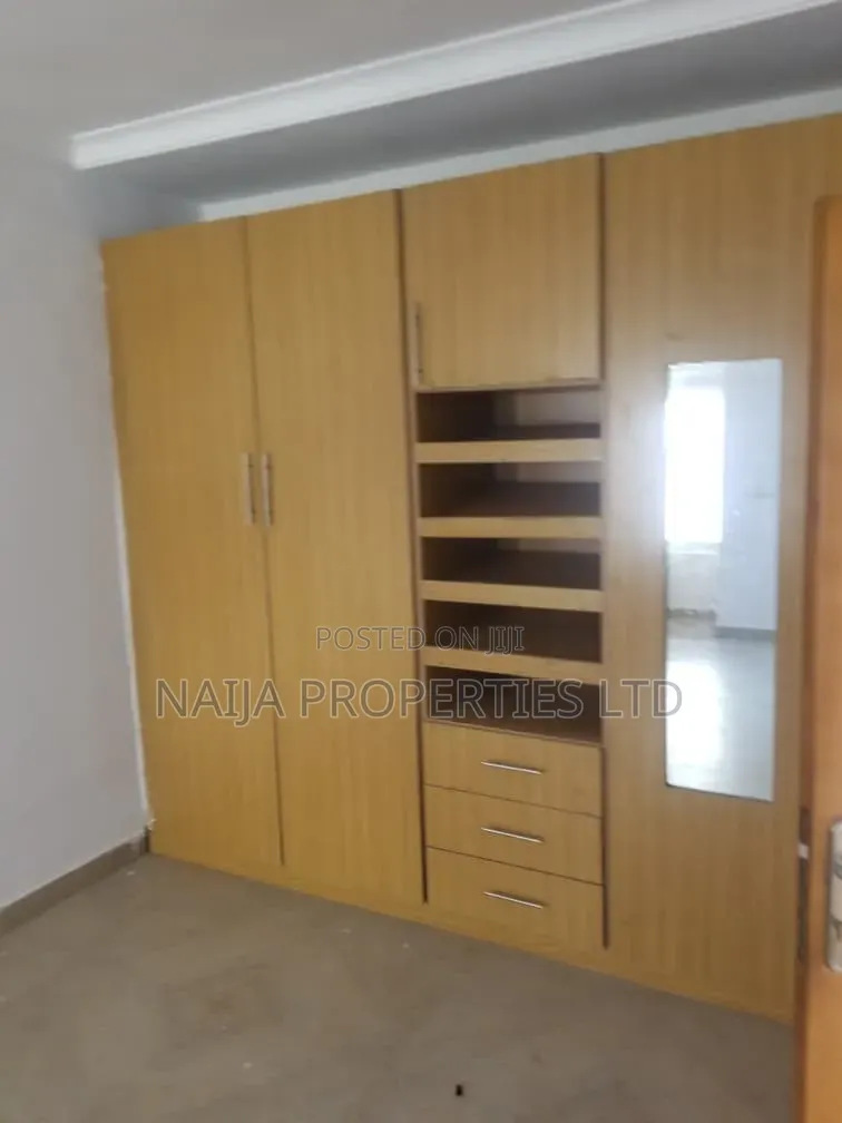 3bdrm Apartment in Off Fatai Arobioke, Lekki Phase 1 for rent in Lekki Phase 1