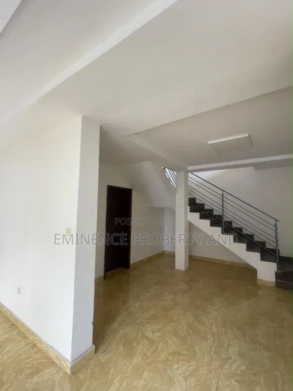 4bdrm Duplex in Lekki Phase 1 for rent in Lekki Phase 1