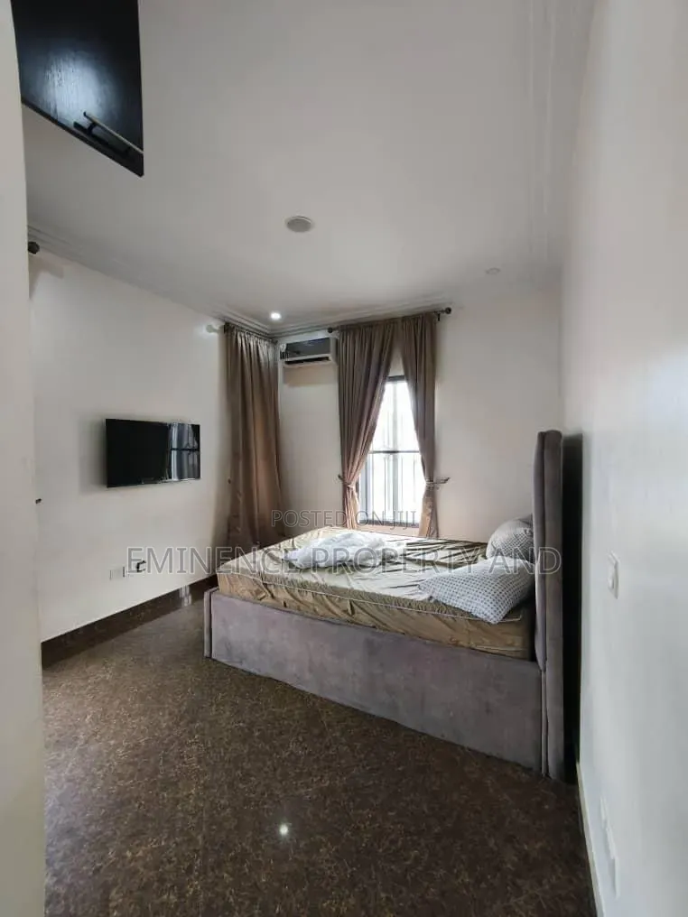 Furnished 3bdrm Duplex in Lekki Phase 1 for rent in Lekki Phase 1