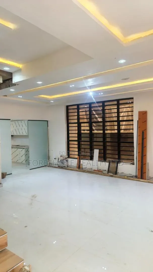 5bdrm Duplex in Oregun for sale in Oregun