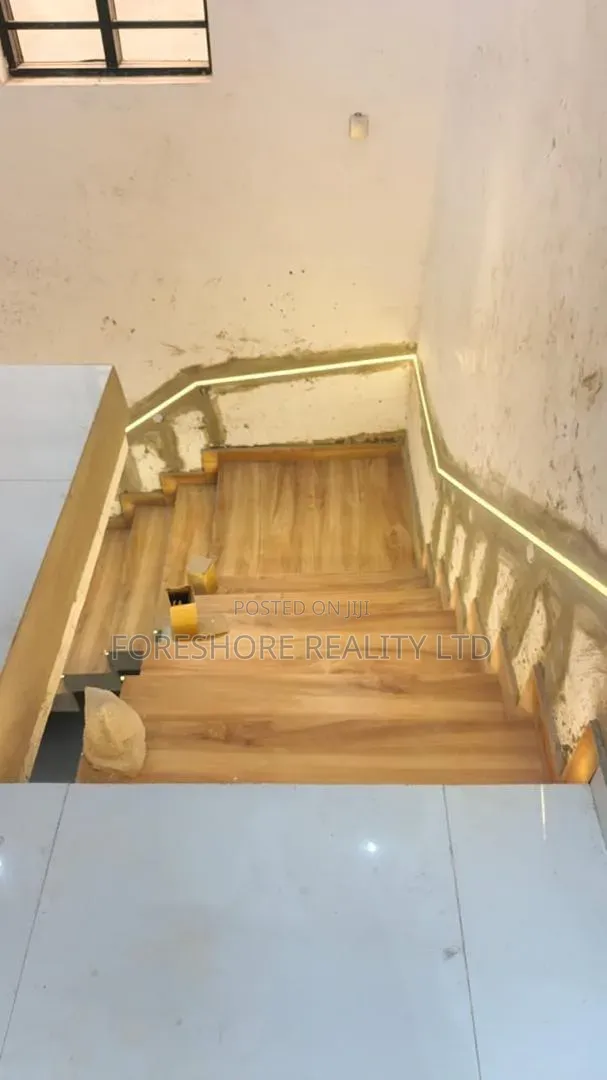 5bdrm Duplex in Oregun for sale in Oregun