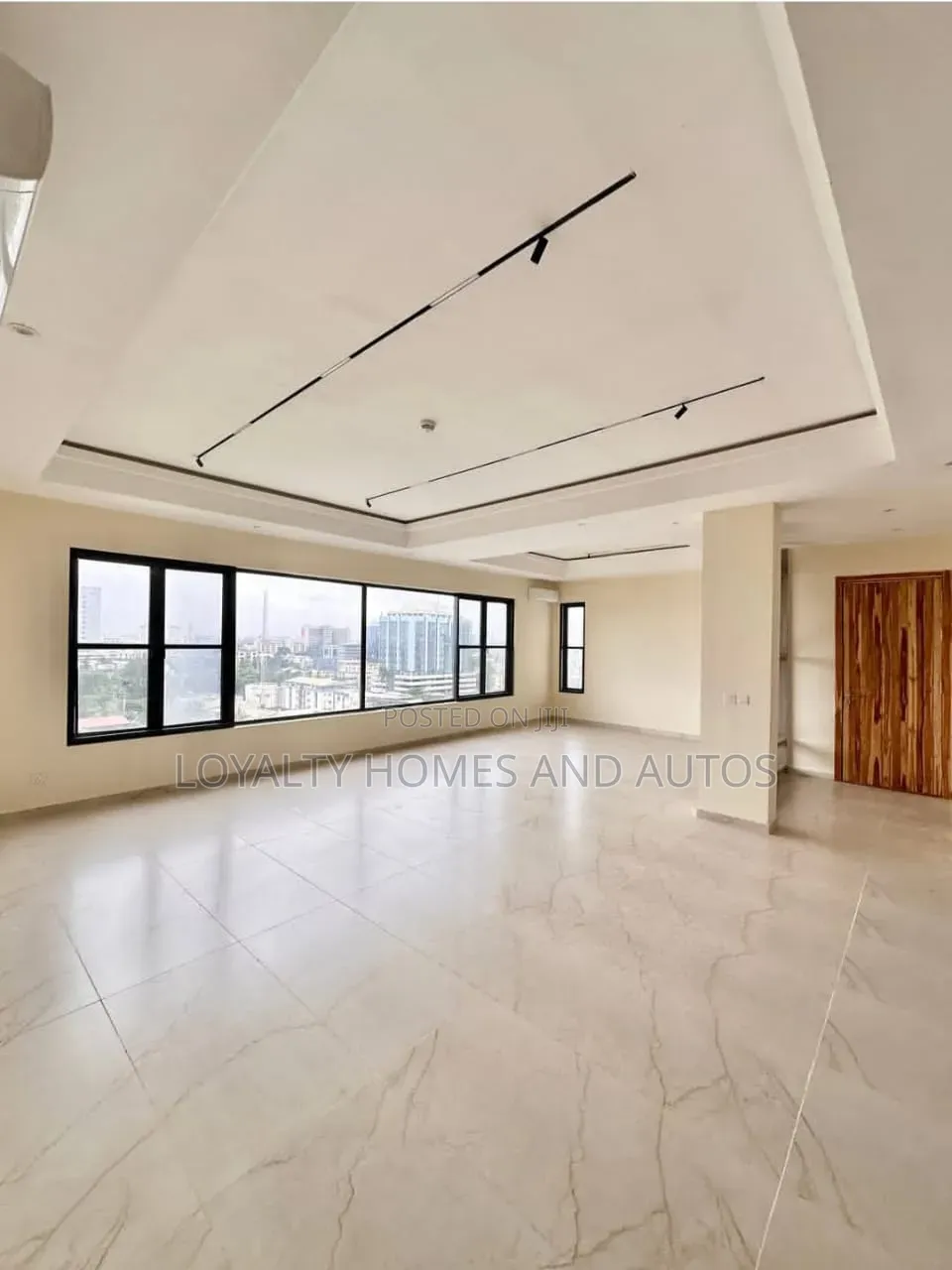 3bdrm Apartment in Ahmadu Bello Way for sale in Ahmadu Bello Way