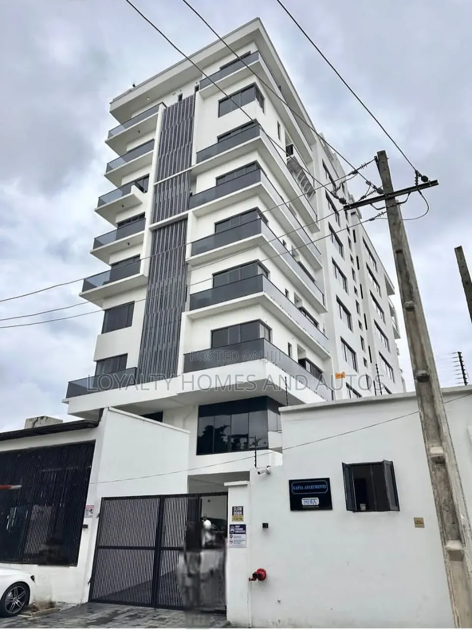 3bdrm Apartment in Ahmadu Bello Way for sale in Ahmadu Bello Way