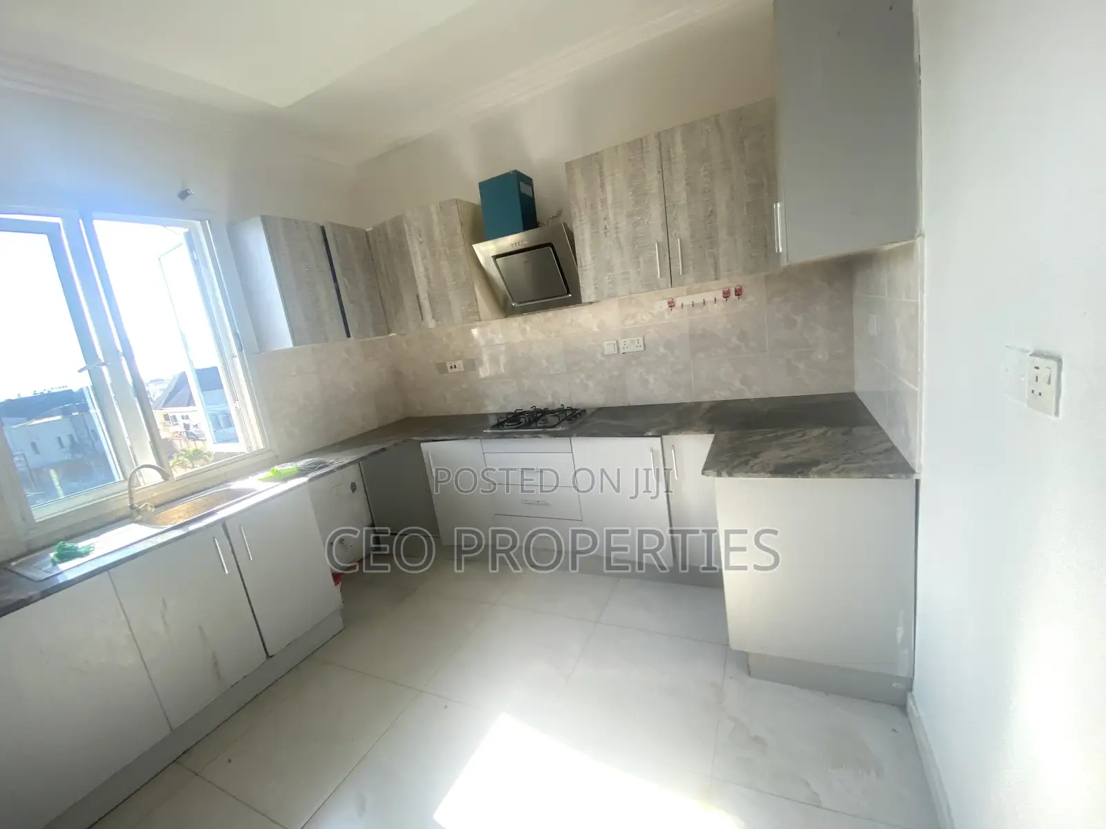 3bdrm Block of Flats in Oral Estate, Chevron for rent in Chevron
