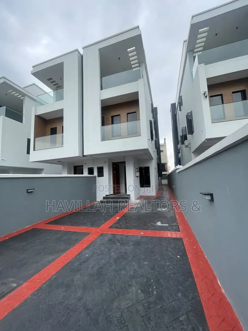5bdrm Duplex in Ogudu GRA for sale in Ogudu GRA