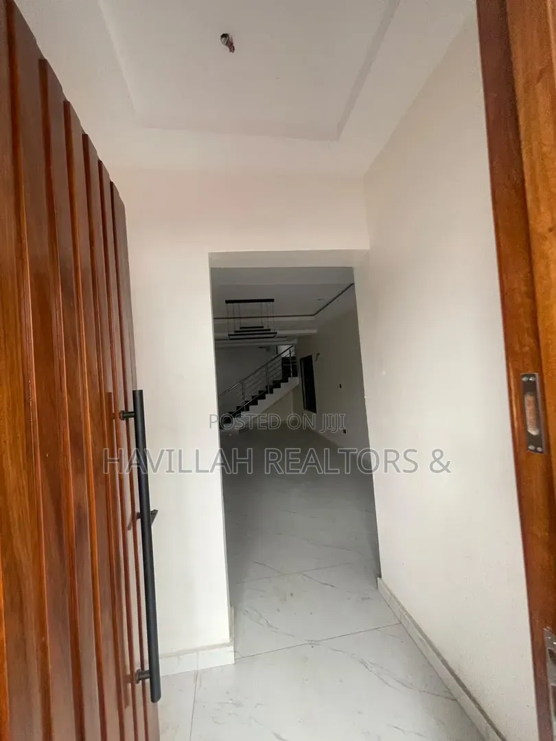 5bdrm Duplex in Ogudu GRA for sale in Ogudu GRA