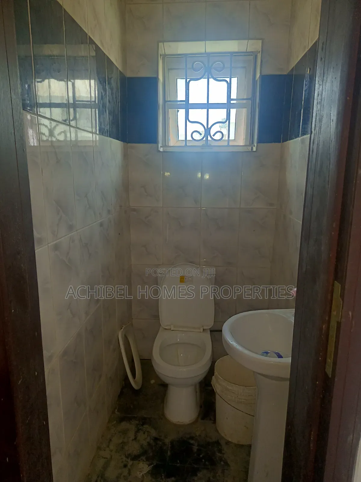 2bdrm Apartment in Near Abraham, Lekki Phase 2 for rent in Lekki Phase 2