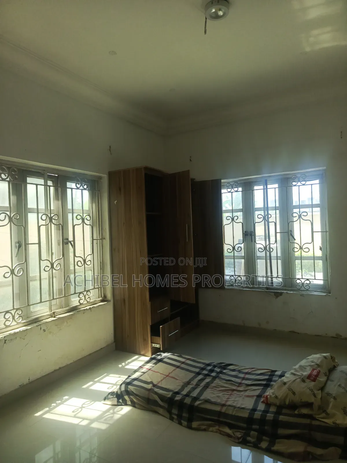 2bdrm Apartment in Near Abraham, Lekki Phase 2 for rent in Lekki Phase 2