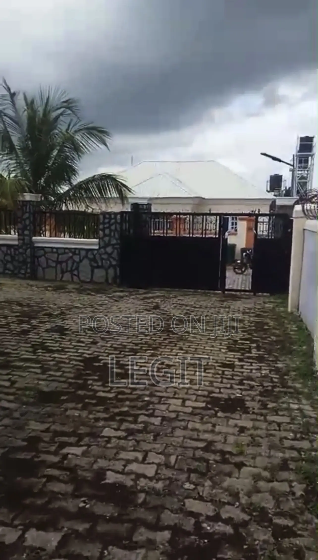 3bdrm Bungalow in Lugbe District for sale in Lugbe District