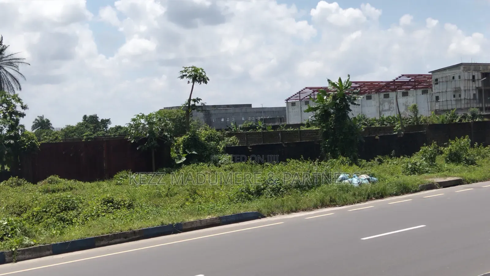 For Sale : 10 Plots at Obirikwere Opm New Airport Road Ph in New Layout