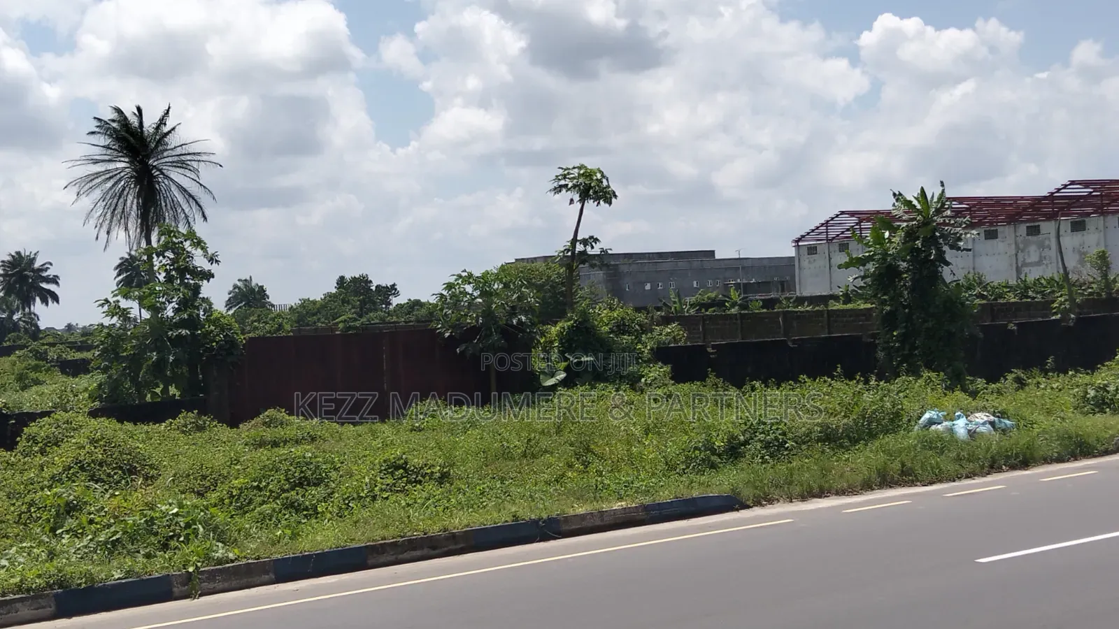 For Sale : 10 Plots at Obirikwere Opm New Airport Road Ph in New Layout
