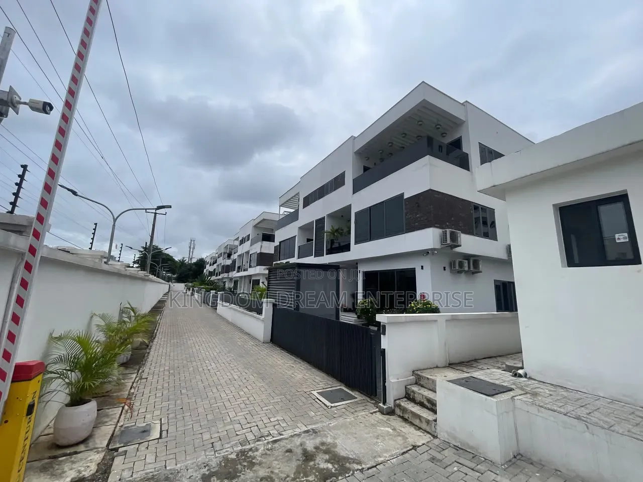 4bdrm Duplex in Banana Island Ikoyi for rent in Banana Island