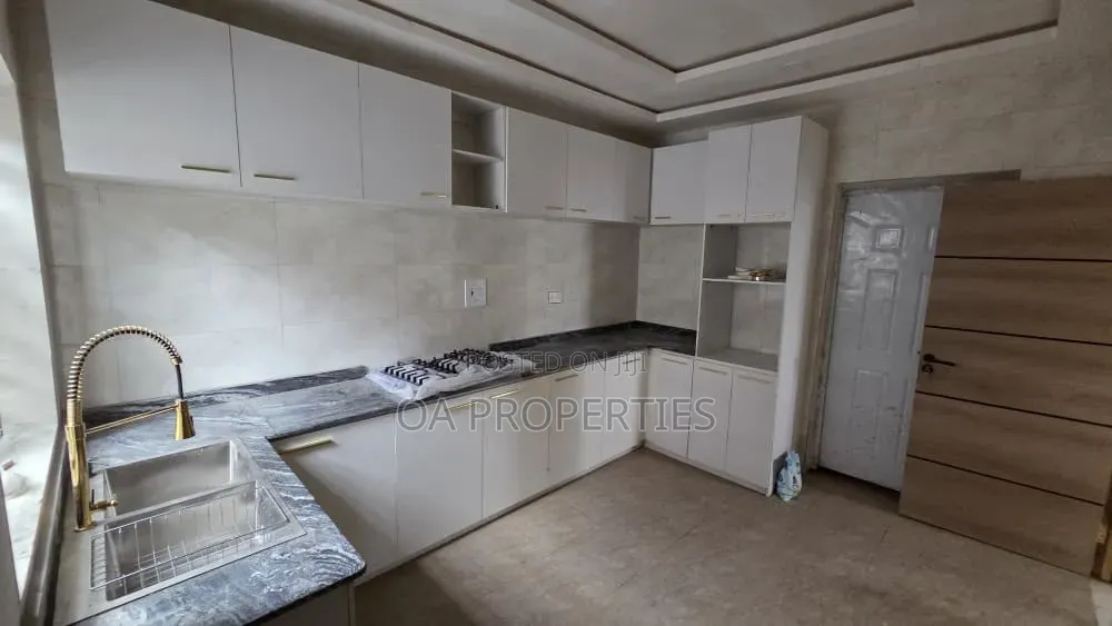 3bdrm Bungalow in Okebadan Estate for sale in Ibadan