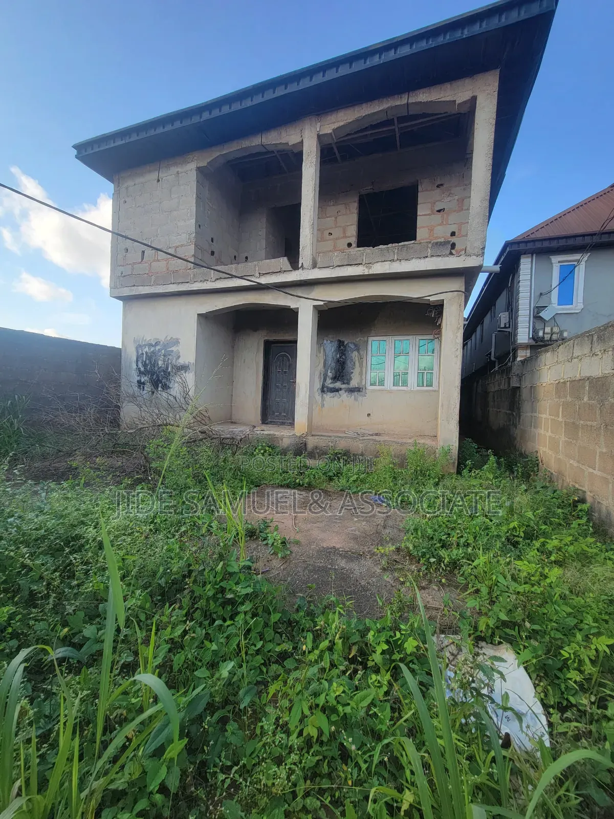 3bdrm Block of Flats in Ayobo for sale in Ayobo