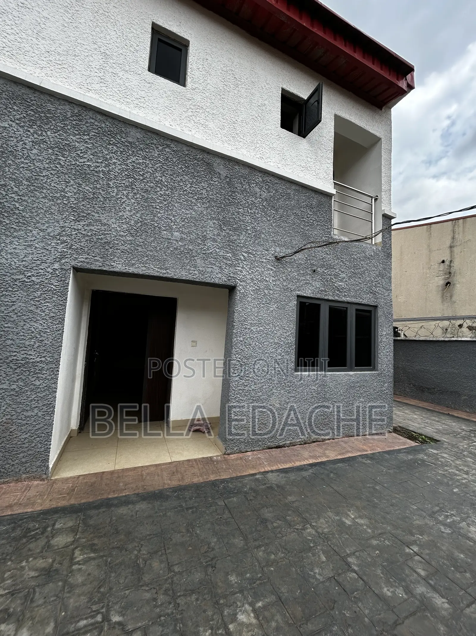 4bdrm Duplex in Kado for sale in Kado