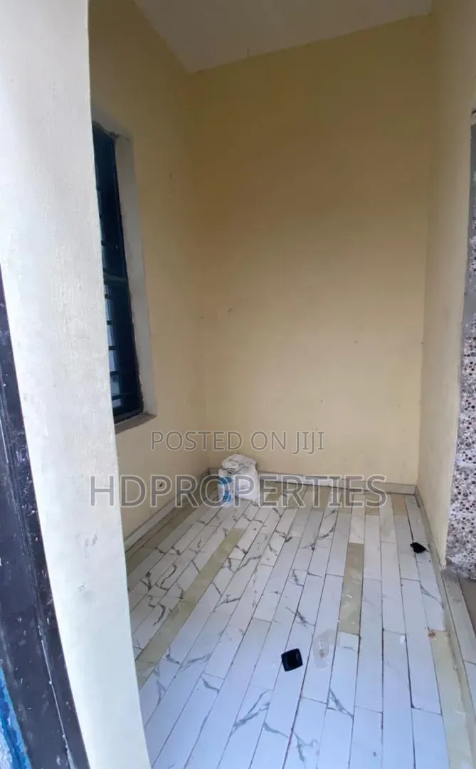 1bdrm Shared Apartment in Royal Pine, Lagos Island / Lagos Island in Lagos Island / Lagos Island