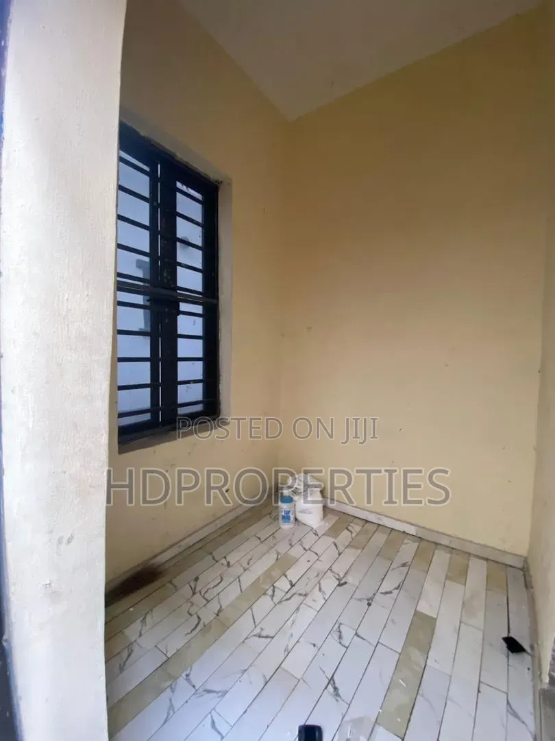 1bdrm Shared Apartment in Royal Pine, Lagos Island / Lagos Island in Lagos Island / Lagos Island