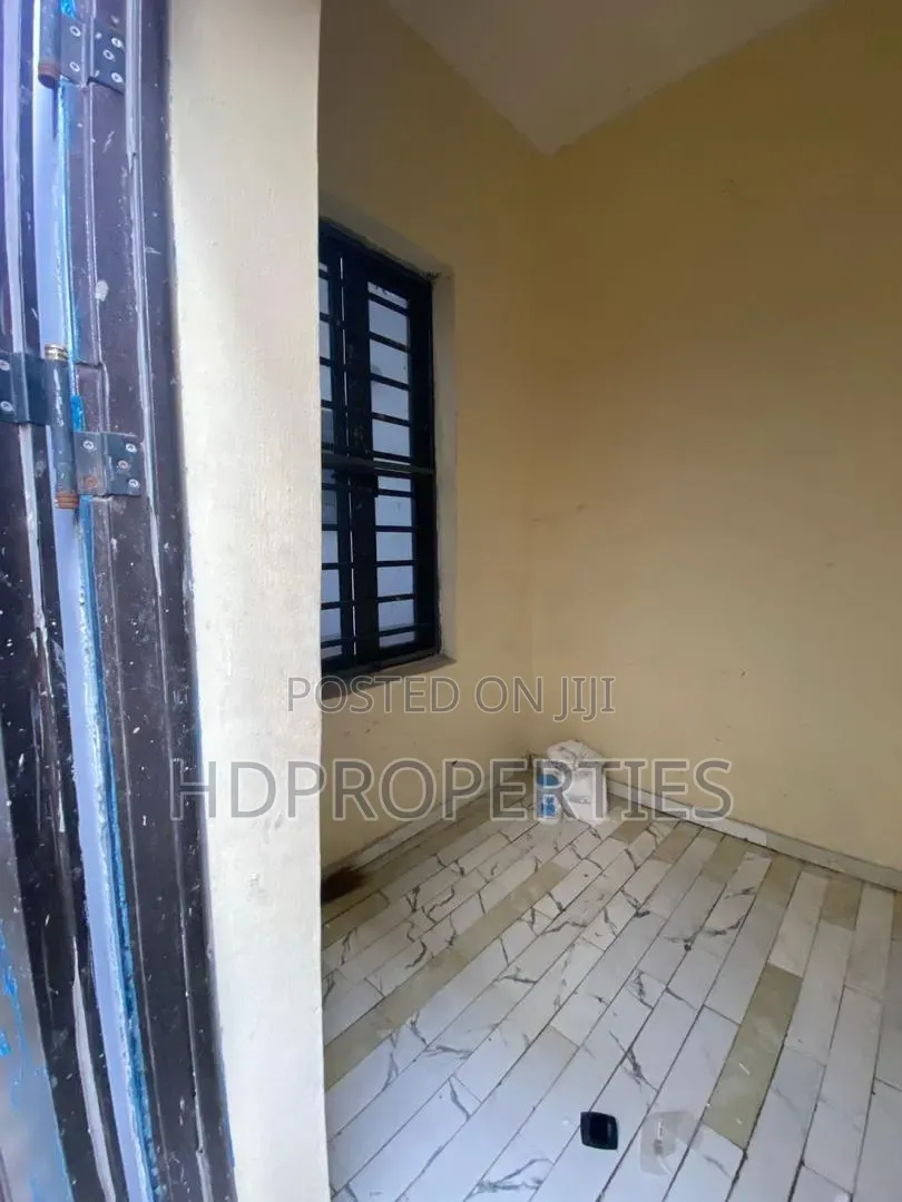 1bdrm Shared Apartment in Royal Pine, Lagos Island / Lagos Island in Lagos Island / Lagos Island
