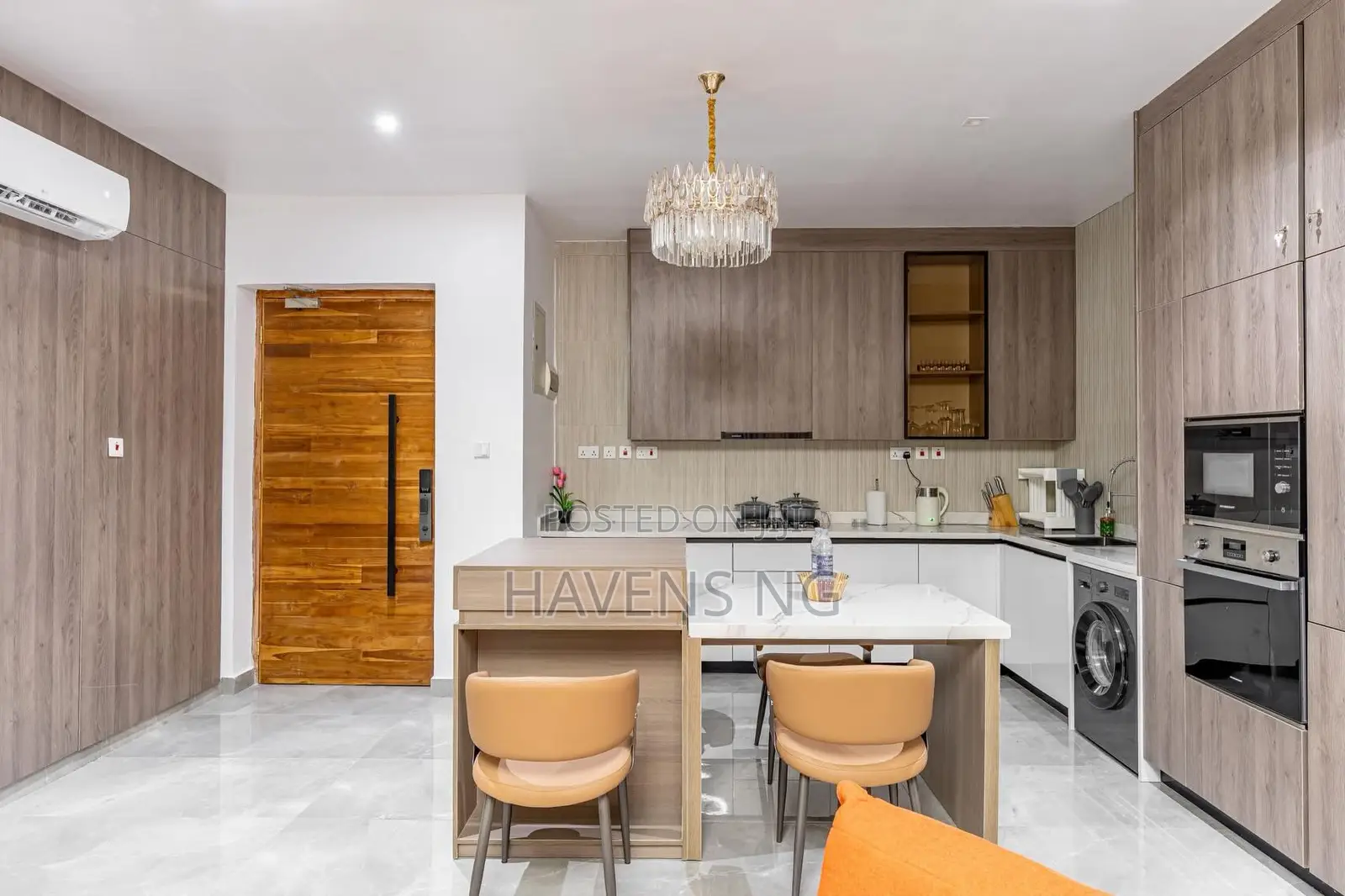 Spacious 1-Bedroom Apartment With Pool, Gym & City View in Lekki Phase 1