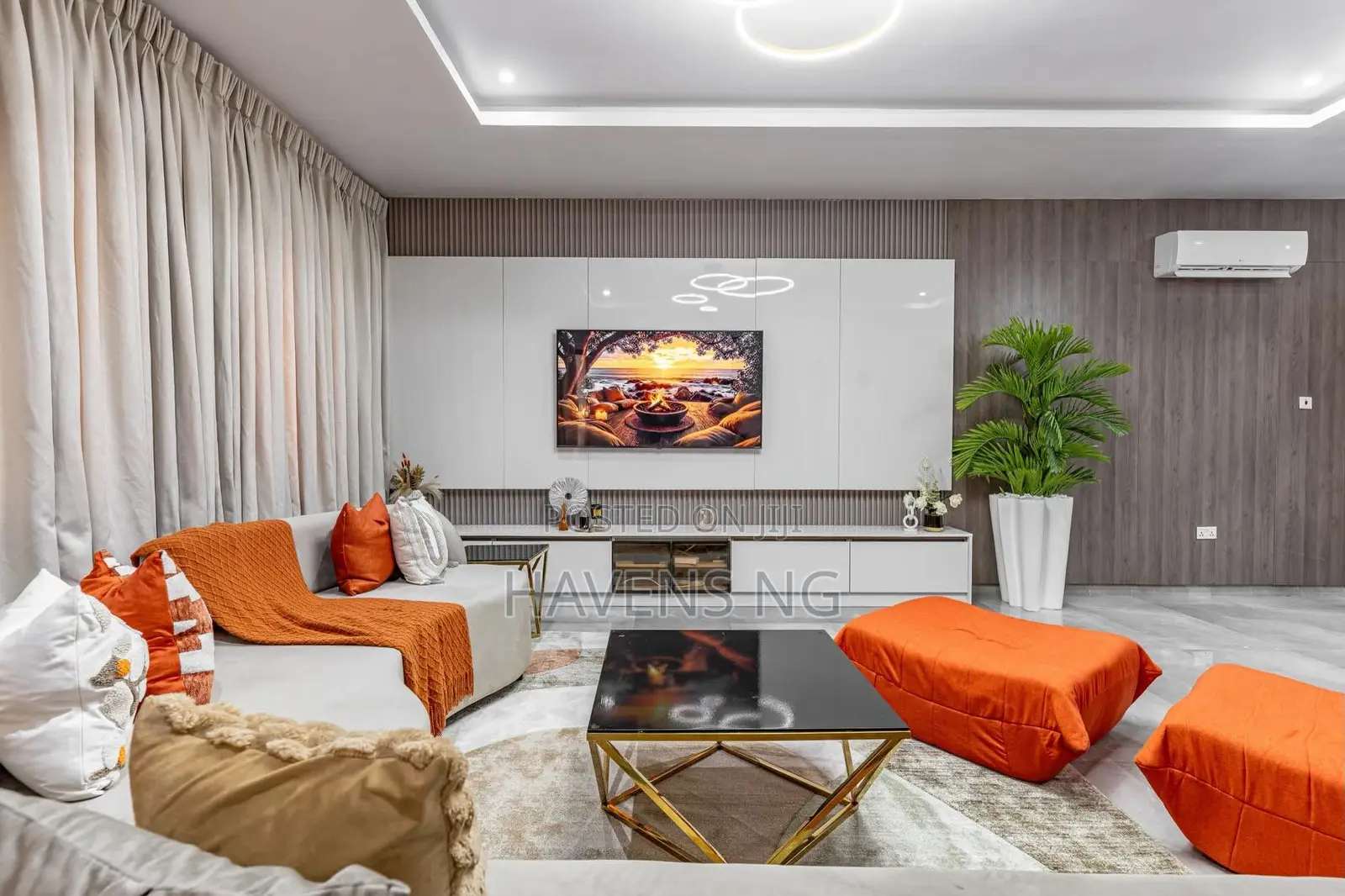 Spacious 1-Bedroom Apartment With Pool, Gym & City View in Lekki Phase 1