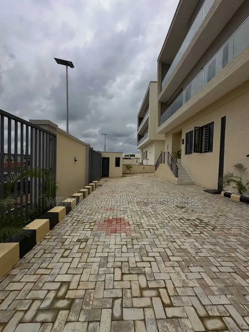 5bdrm Duplex in Katampe Extension for sale in Katampe Extension