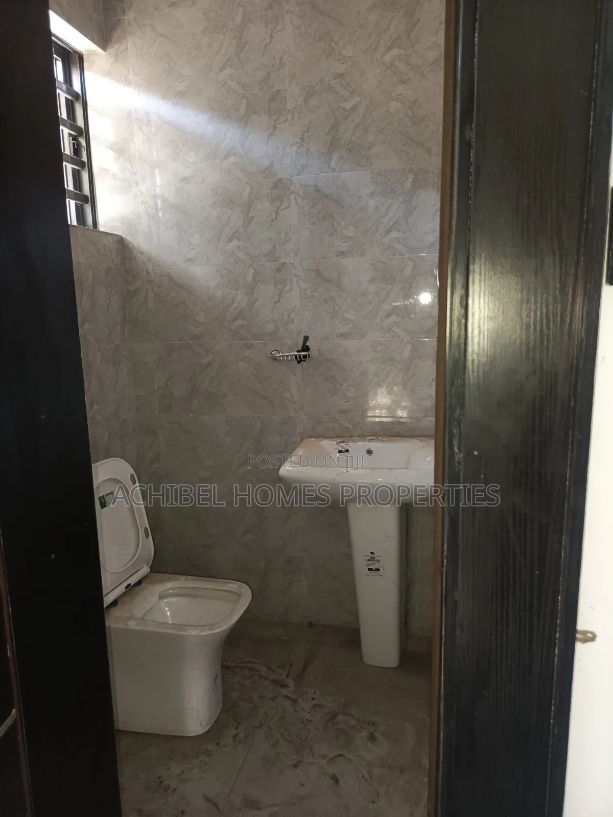 3bdrm Duplex in Near Abraham, Lekki Phase 2 for rent in Lekki Phase 2
