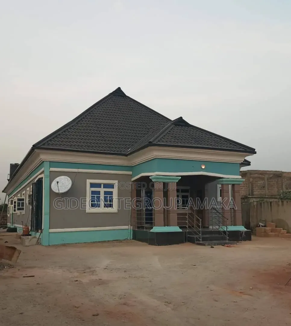 3bdrm Bungalow in Benin City for sale in Benin City