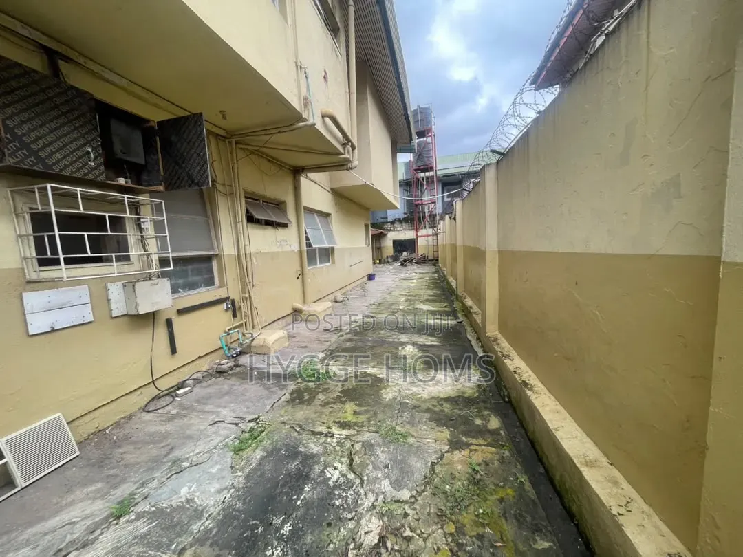 4bdrm House in Alausa Ikeja for rent in Alausa