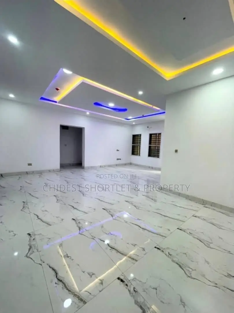 2bdrm Block of Flats in Freedom Way, Lekki Phase 1 for sale in Lekki Phase 1
