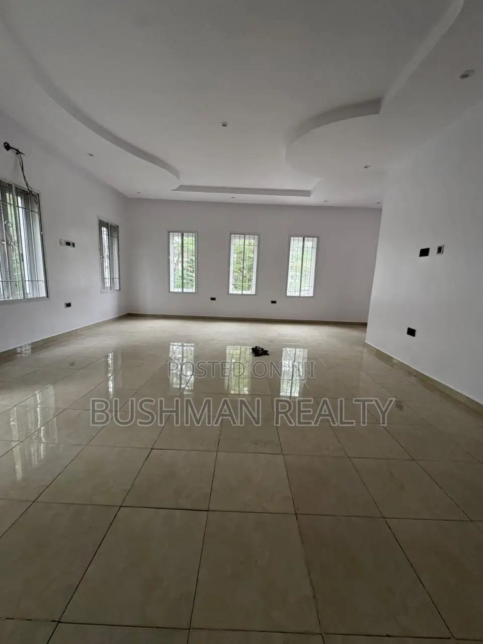 5bdrm Duplex in Ikota for rent in Ikota