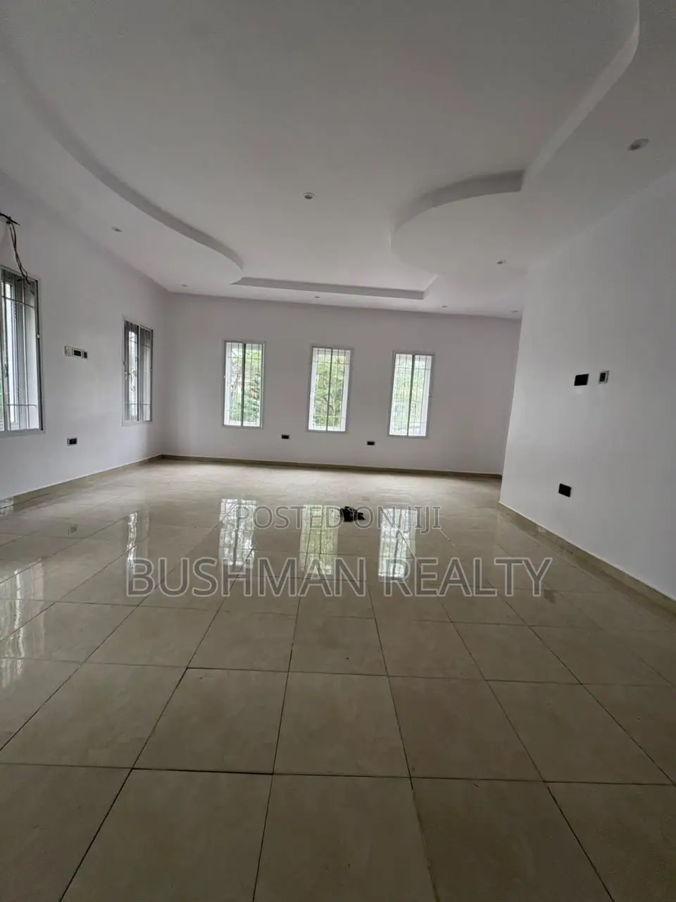5bdrm Duplex in Ikota for rent in Ikota
